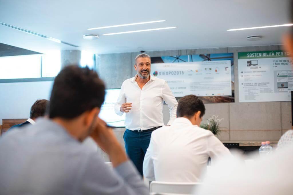 Stefano Denna, Coach e Traniner con 20 anni di esperienza in una lezione dal vivo